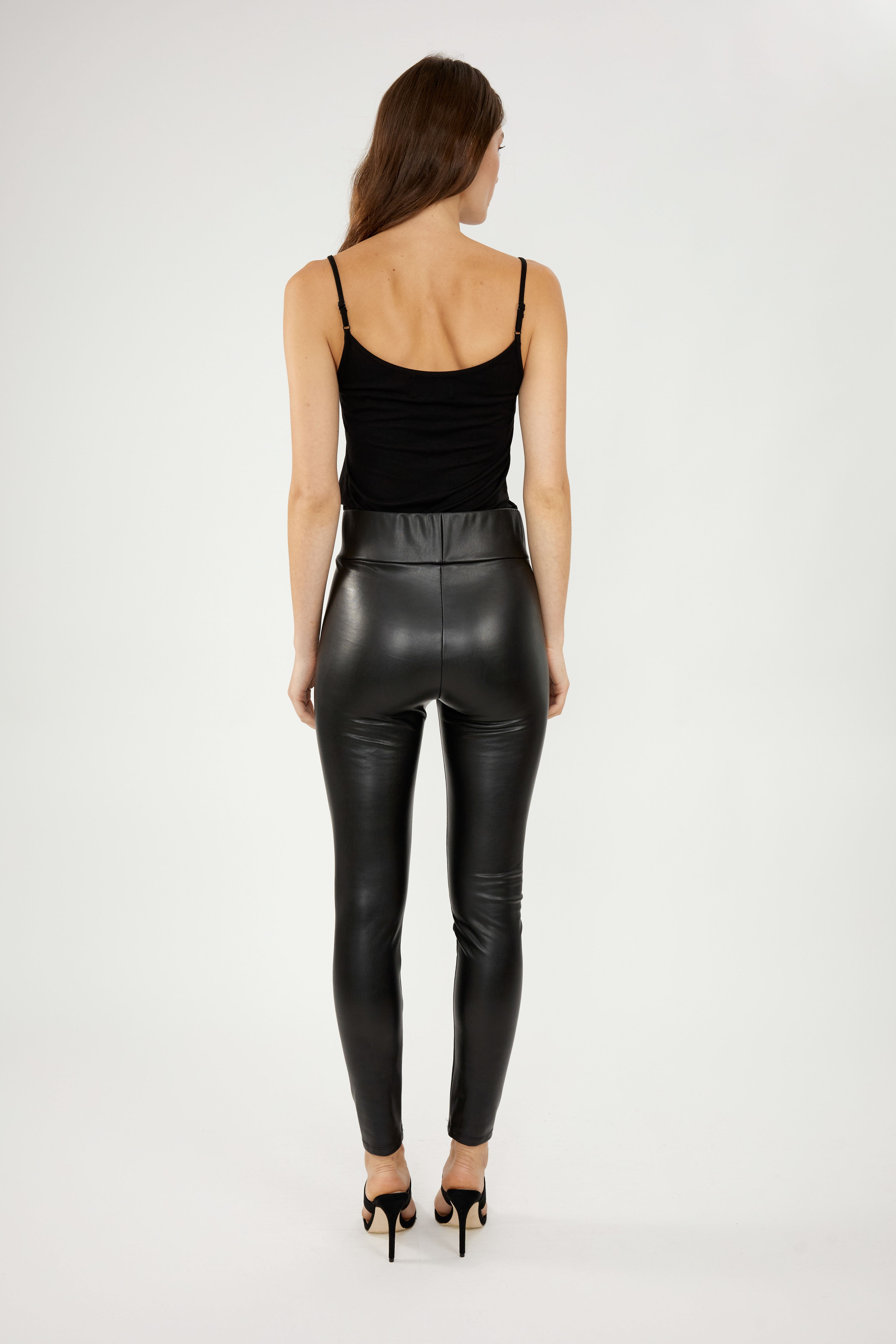 Frank Lyman High-shine Faux Leather Leggings Style 213684