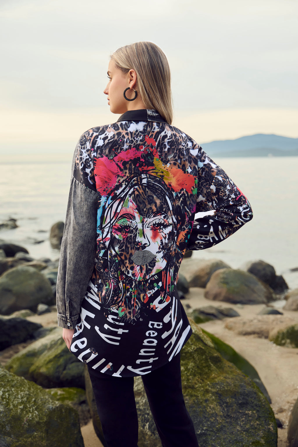Frank Lyman Animal Print Long Sleeve Shirt Style 253749
