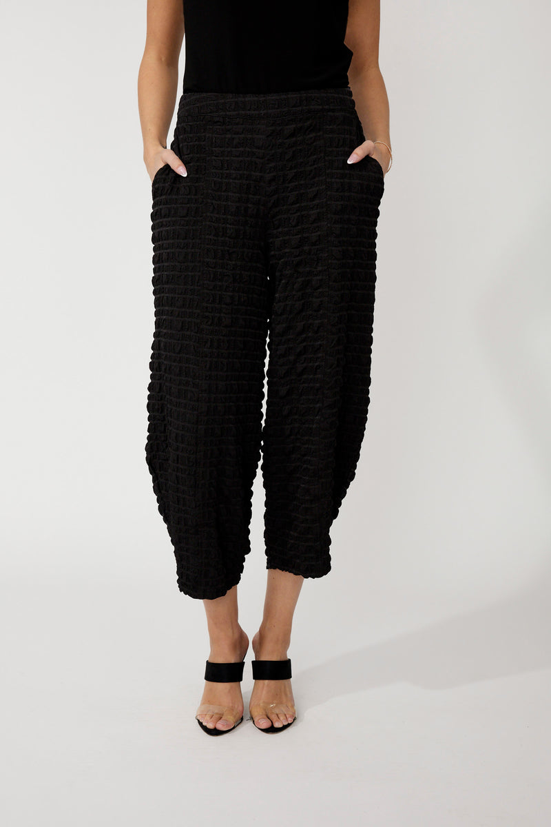 Frank Lyman Relaxed Cropped Trousers Style 256832u