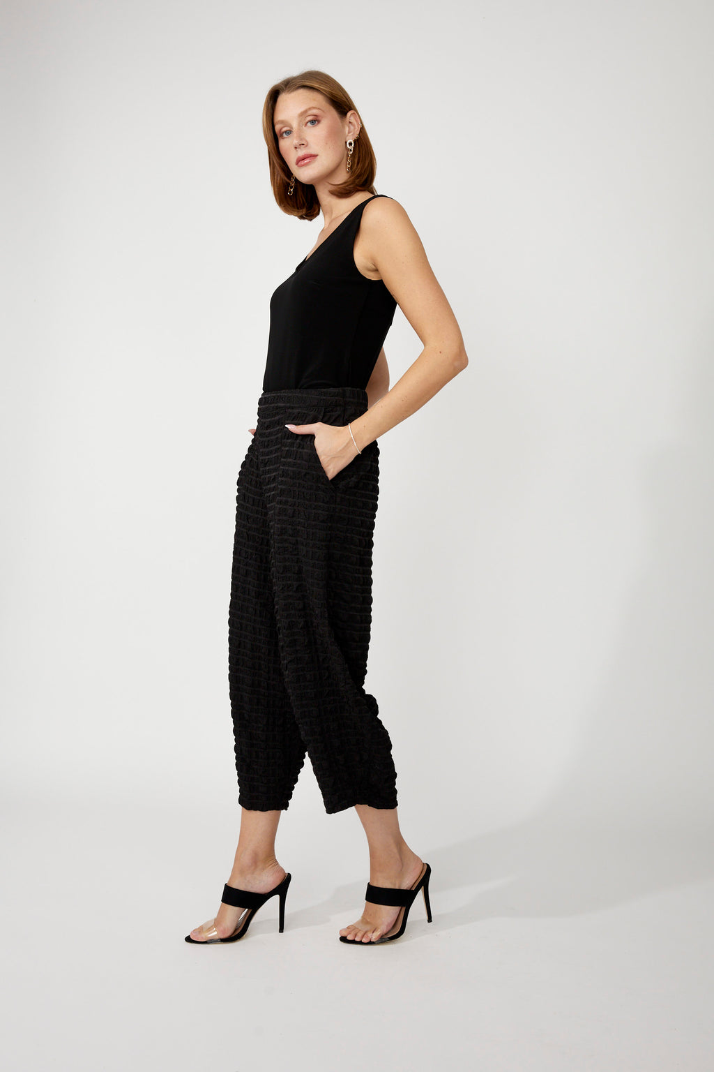 Frank Lyman Relaxed Cropped Trousers Style 256832u