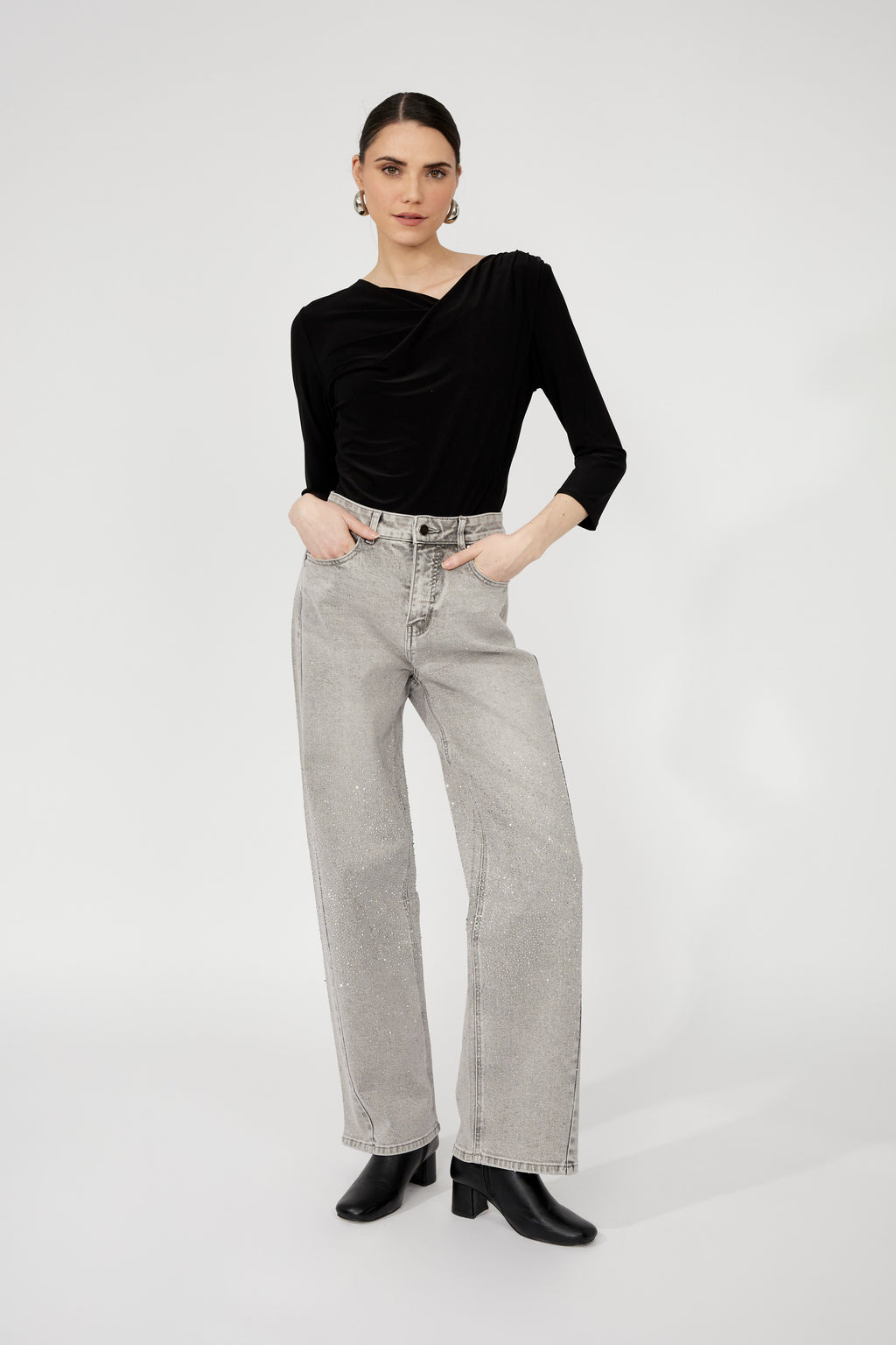 Frank Lyman Relaxed Mid-rise Jeans Style 253859