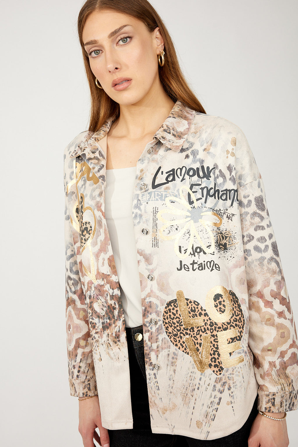 Frank Lyman Shirt With Graphic And Leopard Heart Detail 254934