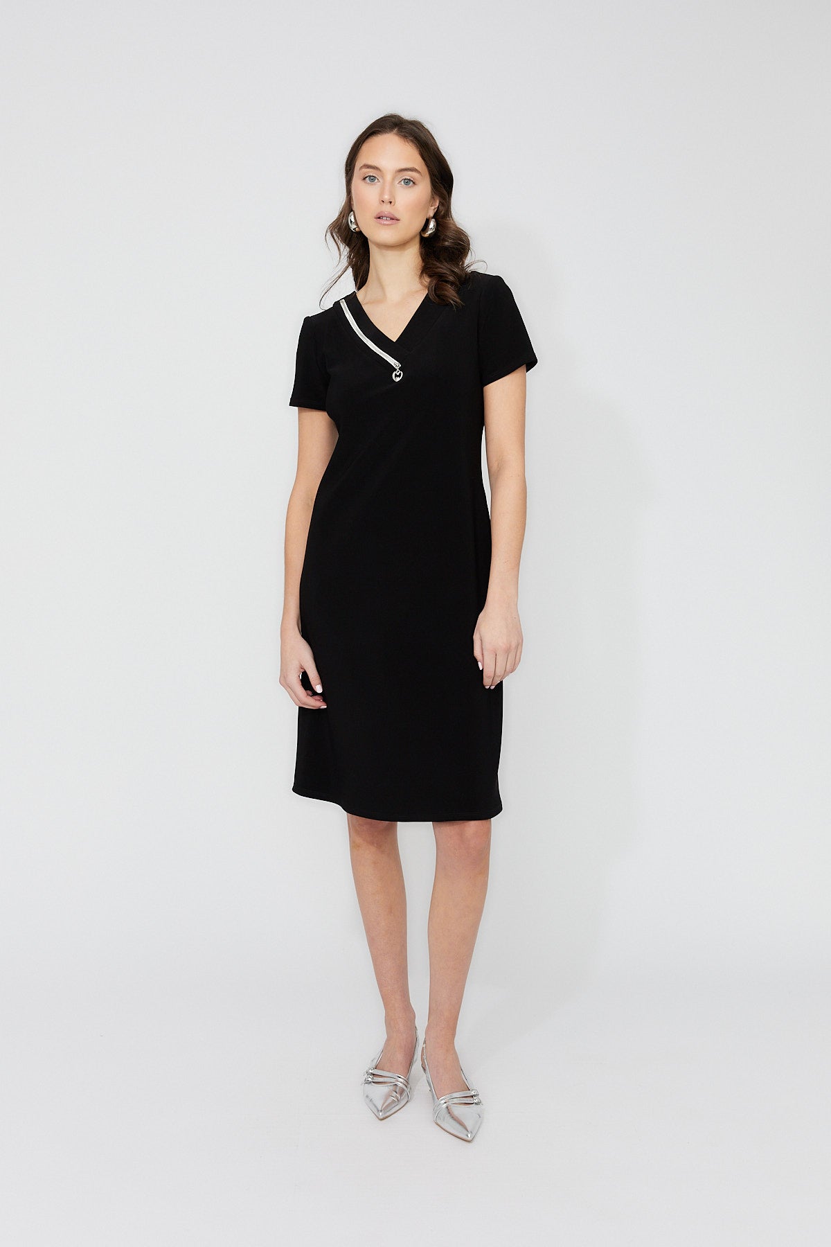 Frank Lyman Knee-length Shift Dress Style 261014