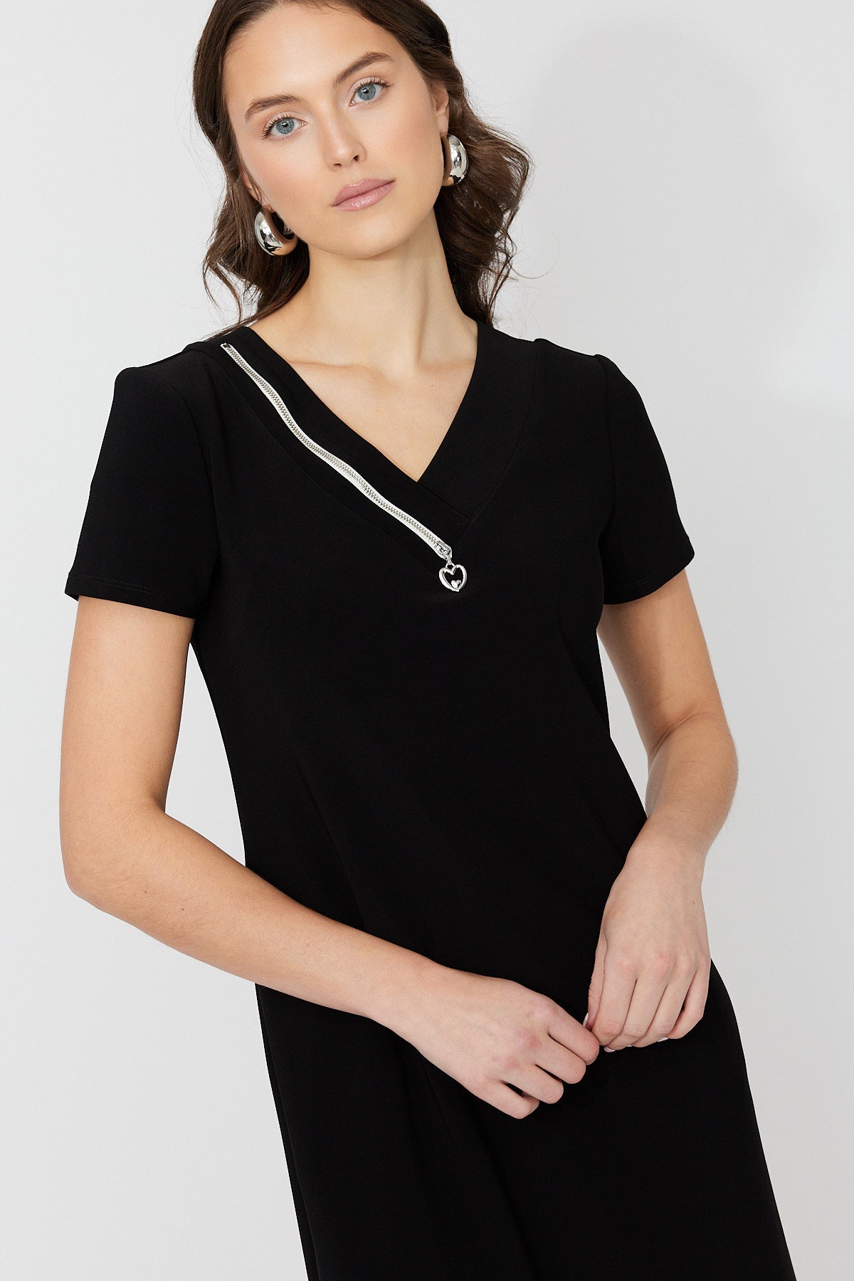 Frank Lyman Knee-length Shift Dress Style 261014