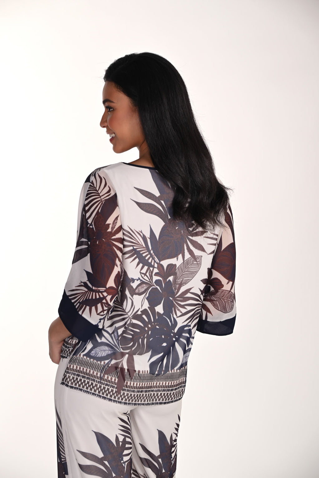 Frank Lyman Floral Embroidered Pullover Style 266107