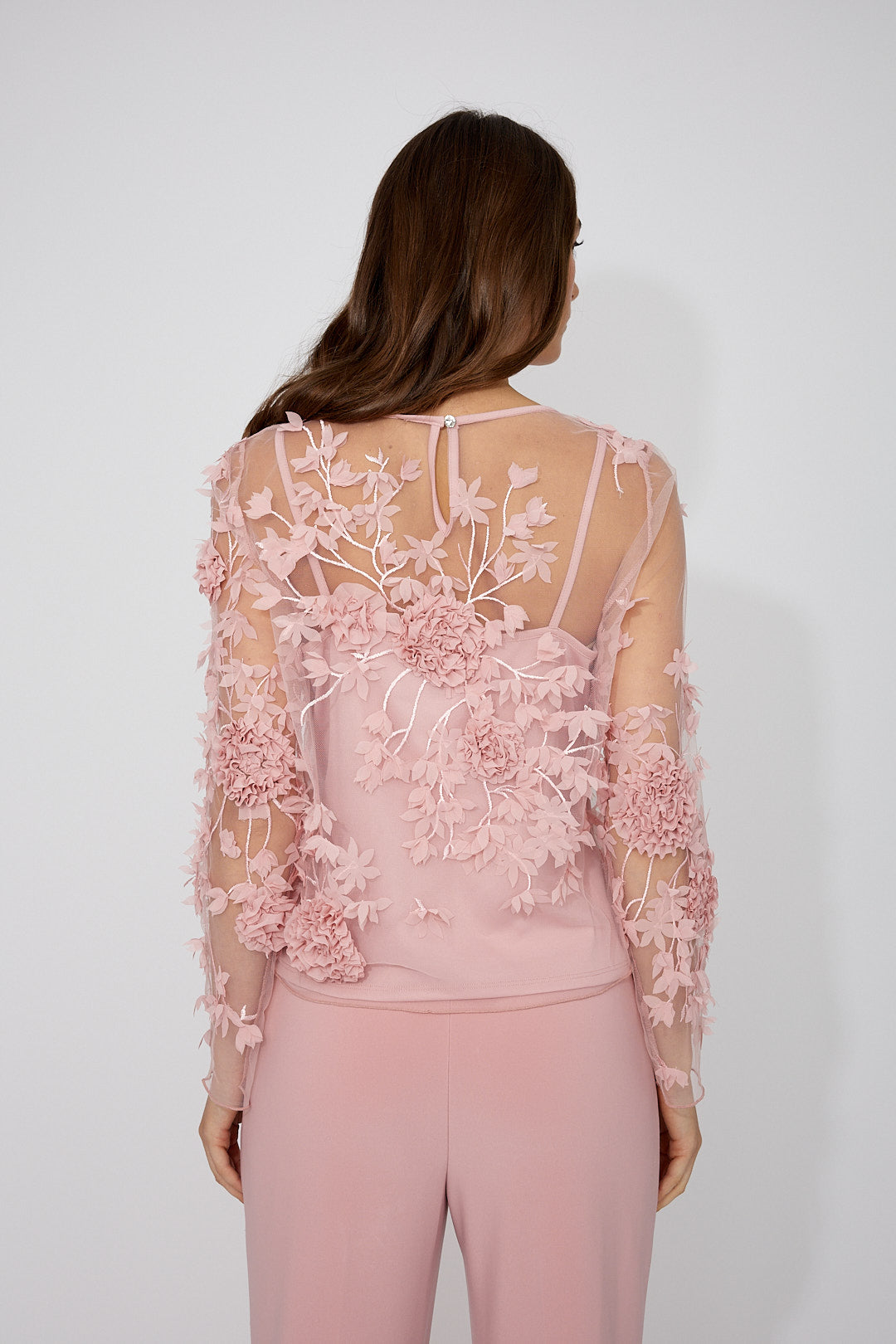 Frank Lyman Floral Embroidered Pullover Style 268319