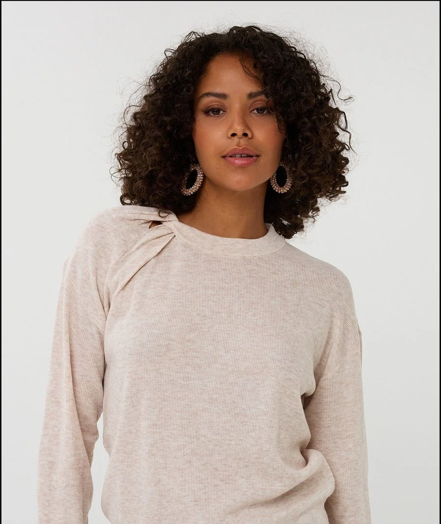 Esqualo Long Sleeve Twisted Knit Sweater 2507512