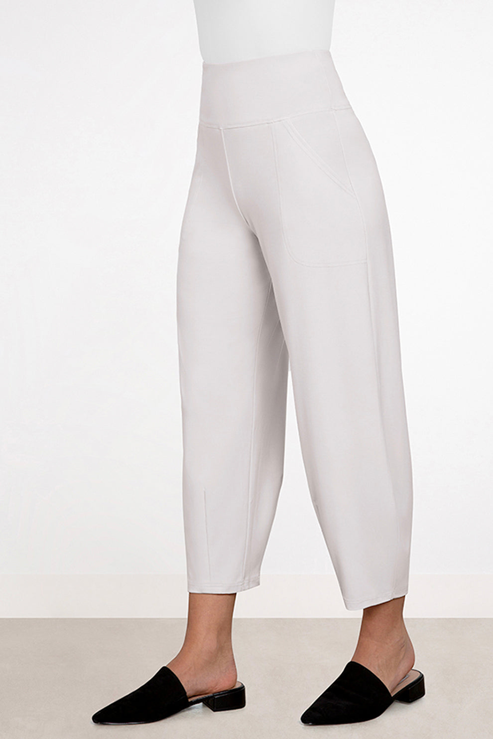 Sympli Narrow Lantern Pant | Style: 27237
