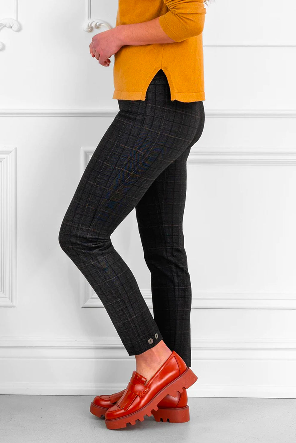 Lisette L Quinn Plaid Knit Pants | Style: 821988