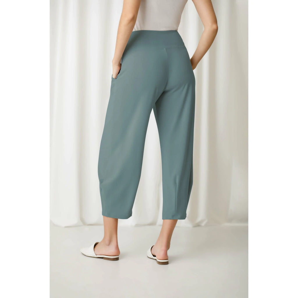 Narrow Lantern Cropped Pant