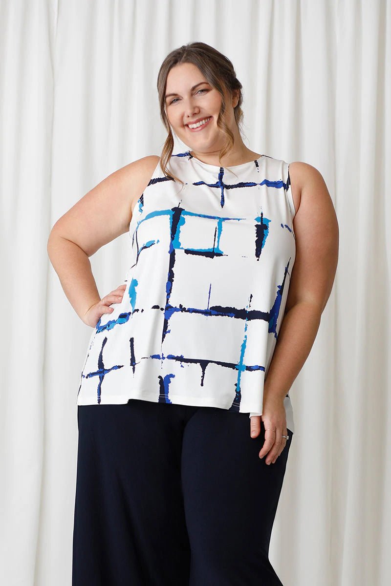 Trapeze Tank